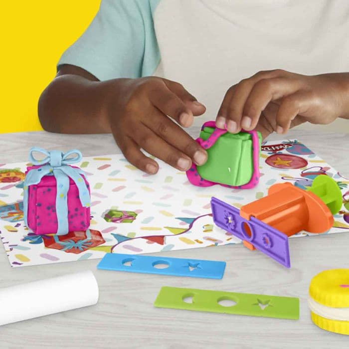 PLAY DOH PARTY GIFTS SET