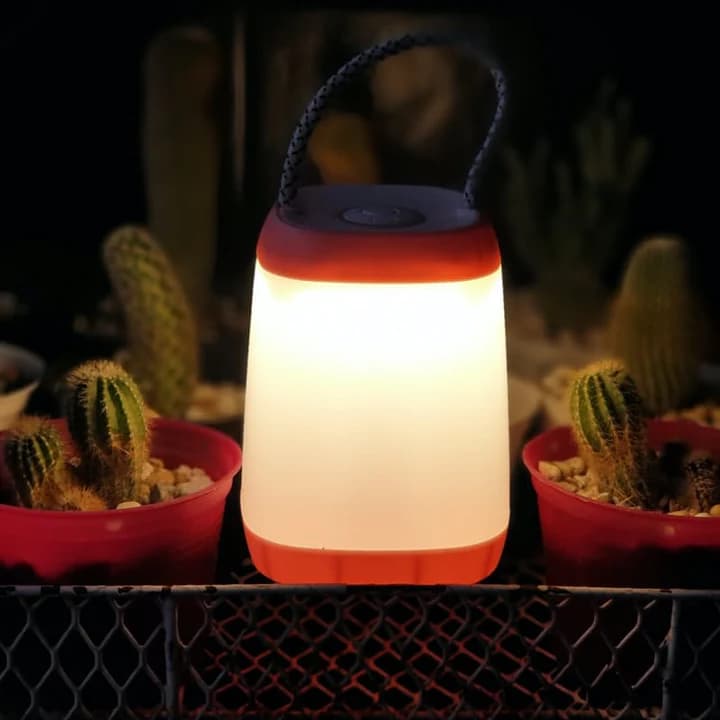 PORTABLE WARM LIGHT LED LAMP