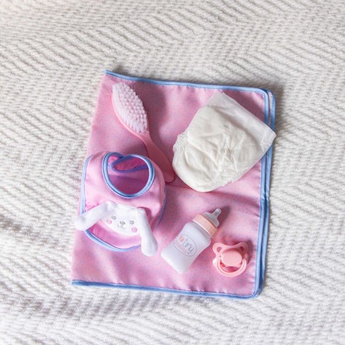Tiny treasure Doll Peekaboo Bunny Care Set
