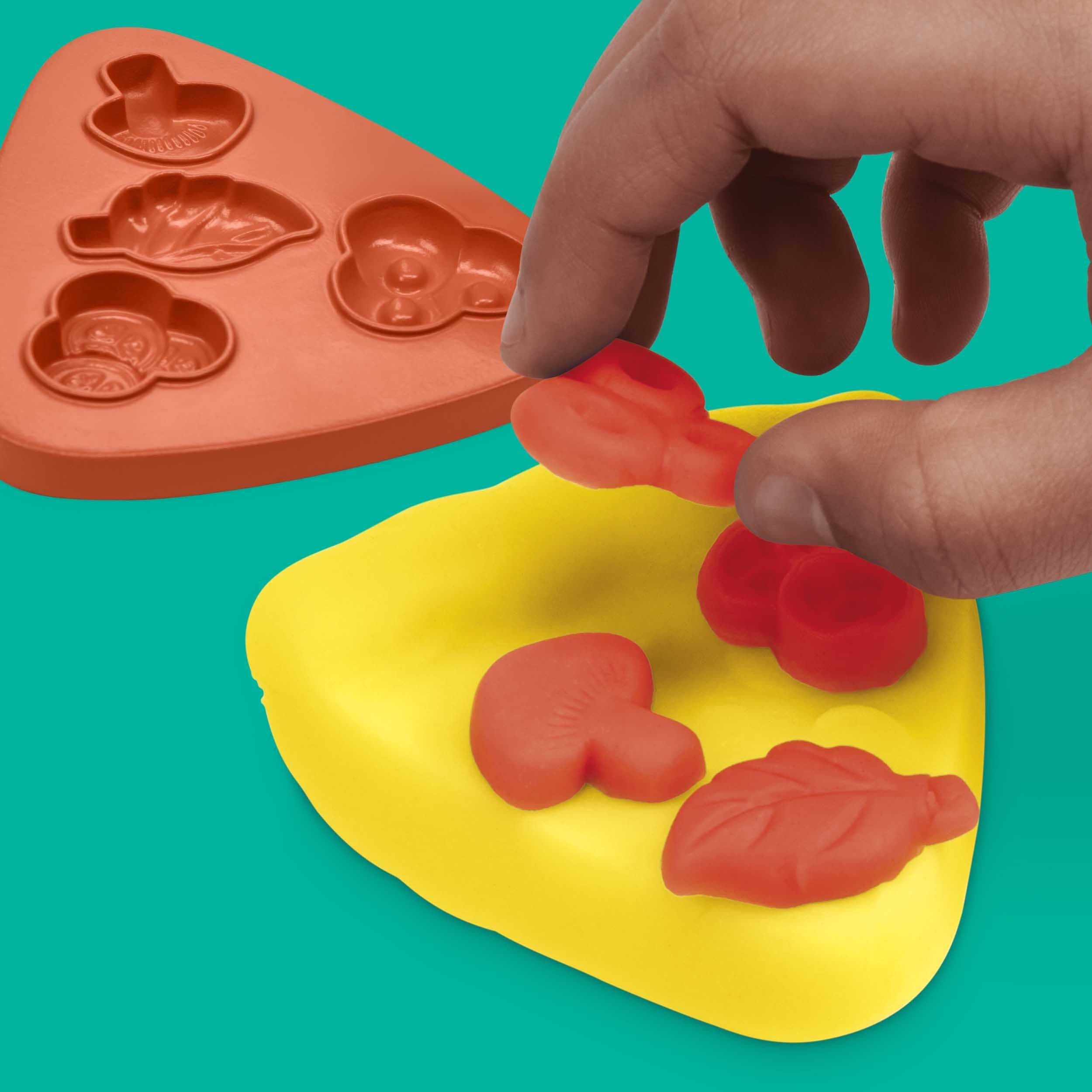 PLAY DOH TREATS TO GO