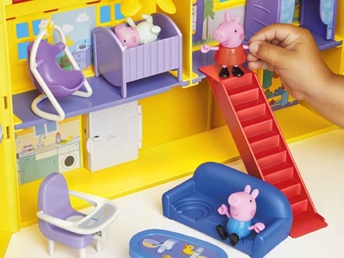 PEPPAS BIG FAMILY HOUSE