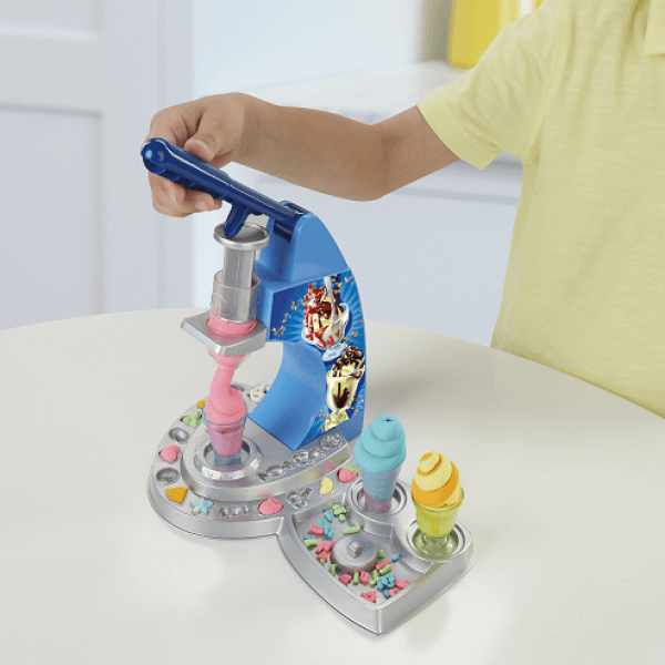 Play Doh Drizzy Ice Cream Playset