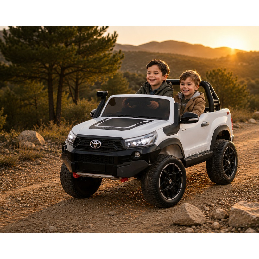 OFFICIAL LICENSED TOYOTA HILUX LEGEND 12V KIDS RIDE-ON CAR WITH REMOTE ...