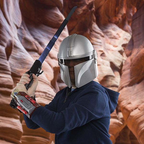 STAR WARS MANDALORIAN FEATURE MASK