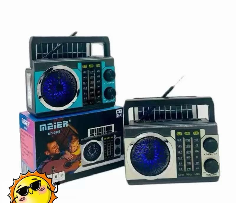 3 Band Radio With Solar Panel