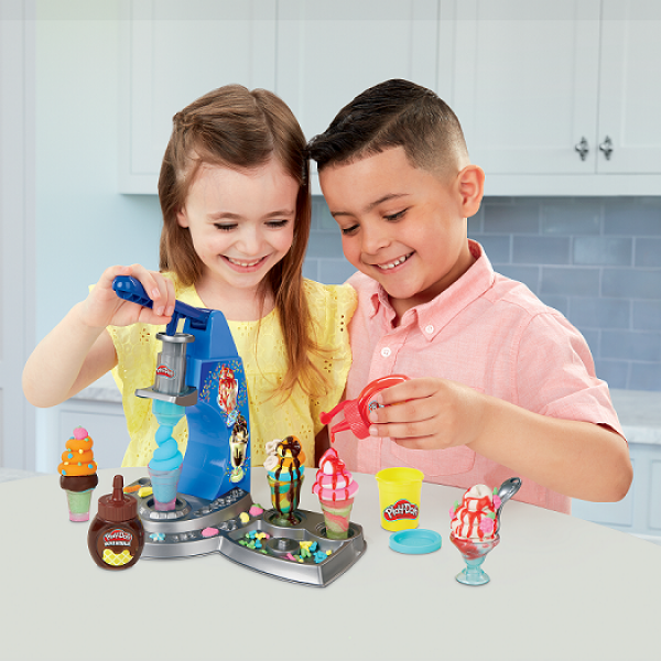 Play Doh Drizzy Ice Cream Playset